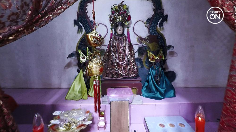 hai-lam-shrine-phuket-1