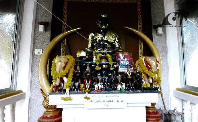 Храм Най Харн на Пхукете / Wat Nai Harn (Phuket)-4